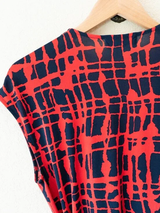 Michael Kors Wrap Dress M Red Blue Abstract Print Knee Length Tie Waist Stretch - Picture 9 of 11